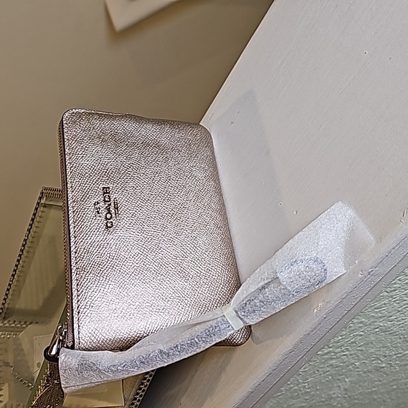 Coach Handbags - Coach Gold CrossGrain Leather Wristlet Silver Hardware NWOT